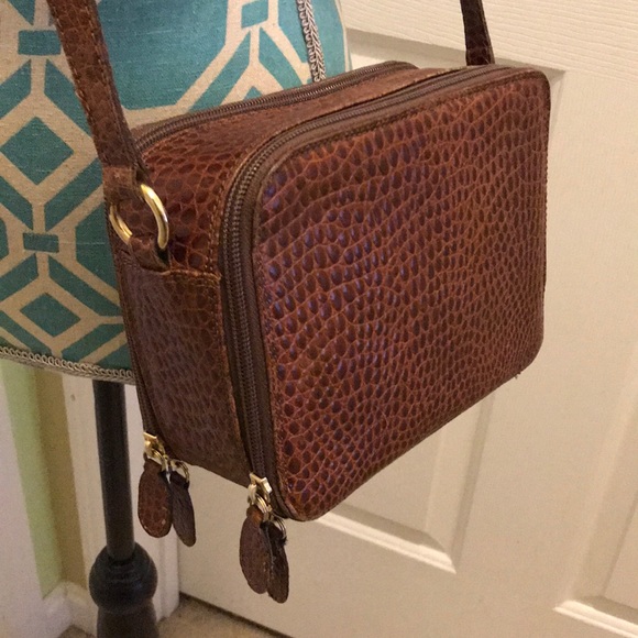 Saks Fifth Avenue Handbags - Saks Fifth ave. Box, crossbody bag.